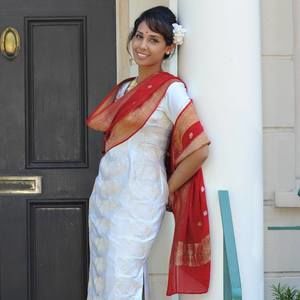 Meet your Posher, Roohi